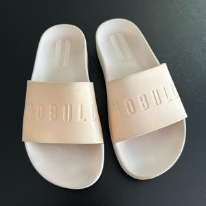 Nobull slides size 7.5 W